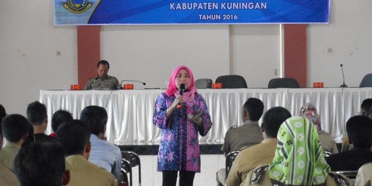 Septriana Tangkary : Orang Tua Harus Selalu Awasi Anak Berinternet