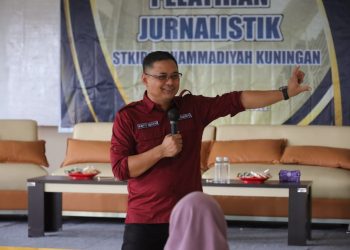 Berikan Pengenalan Jurnalistik, Kadis Wahyu : ini untuk mahasiswa berpikir kritis, kreatif, dan mandiri