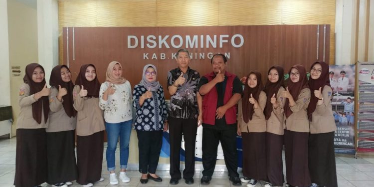 Diskominfo Terima Kunjungan Belajar dari SMANDA Kuningan