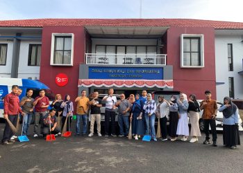 Diskominfo Kuningan Rutin Gelar Kegiatan Jumat Bersih, Kadiskominfo Apresiasi Kekompakan Staf