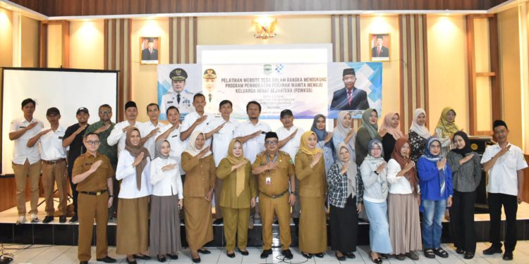 Diskominfo Gelar Pelatihan Website di Lokasi P2WKSS Desa Cilowa